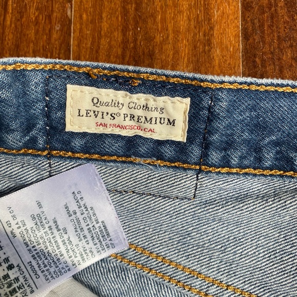 Levi Strauss | High Waisted Cuff Denim Shorts - Picture 5 of 8
